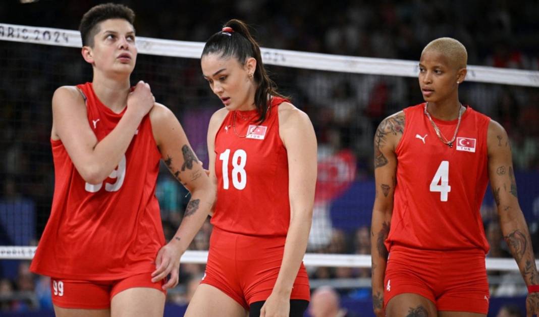 Cansu Özbay, Melissa Vargas, Zehra Güneş, Ebrar Karakurt ve Gizem Örge kararı: Filenin Sultanları hangi kanalda? 16